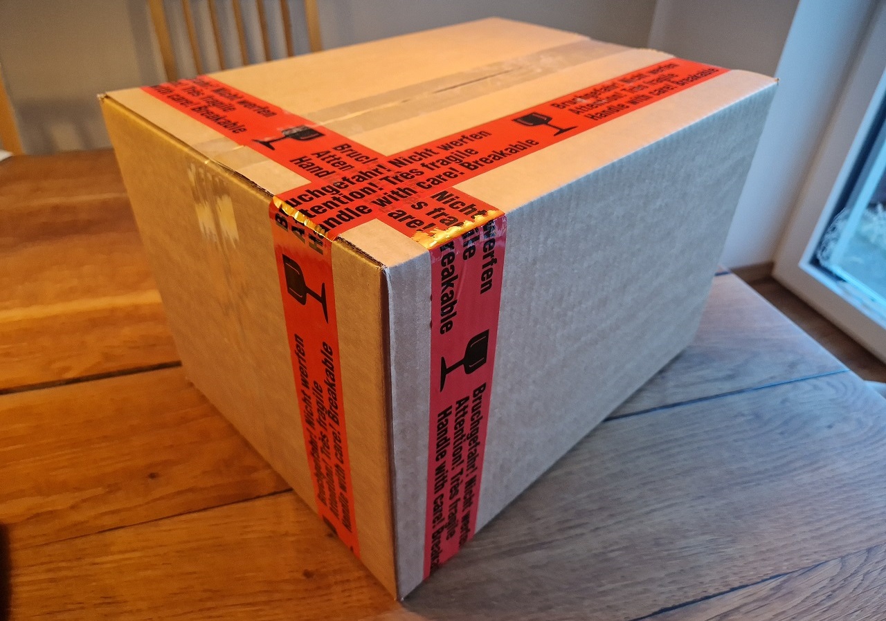 Huehnernest-Bruteier-verpackung-versandkarton